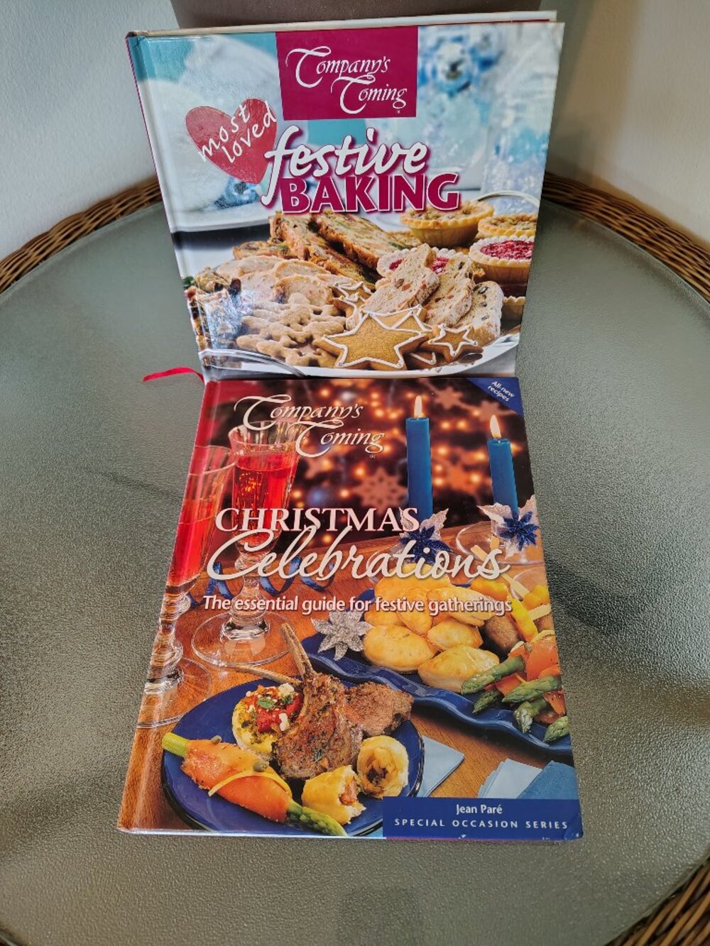 Set of 2 Festive Cookbooks